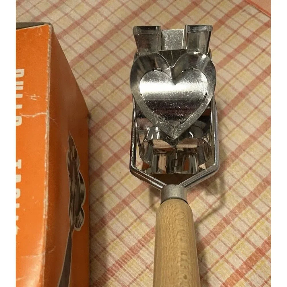 Vintage Italy Rolling Cookie Roller Cutter Metal Wooden Handle 6 Shapes Biscotti